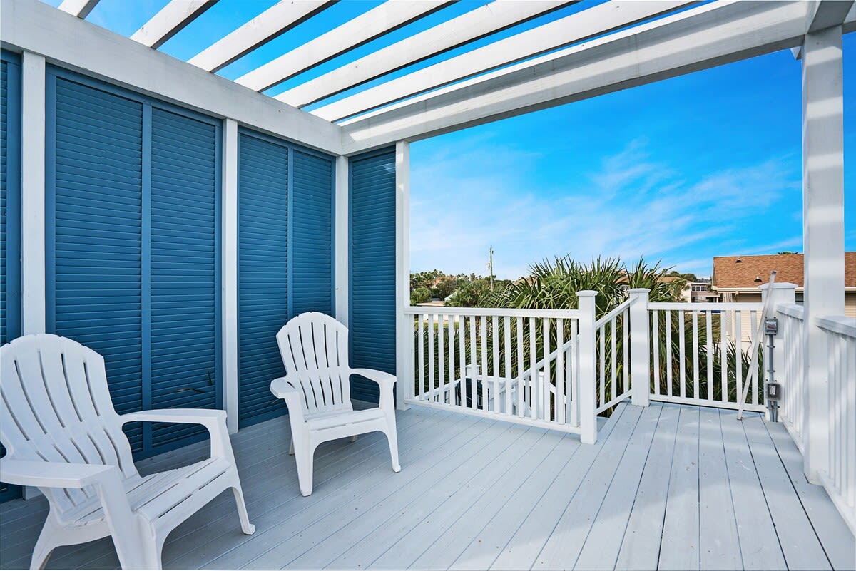 100 Steps to Beach, Deck w Ocean View, Beach Gear - Picture 15