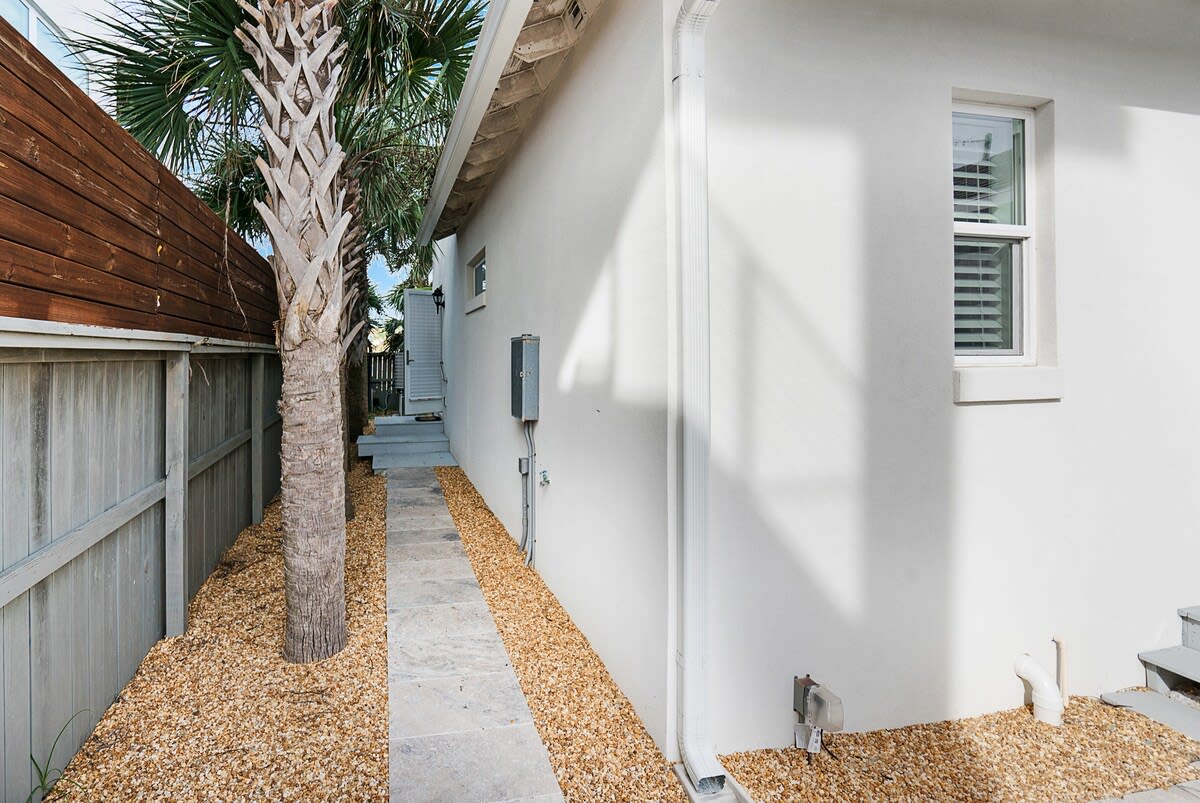 100 Steps to Beach, Deck w Ocean View, Beach Gear - Picture 19