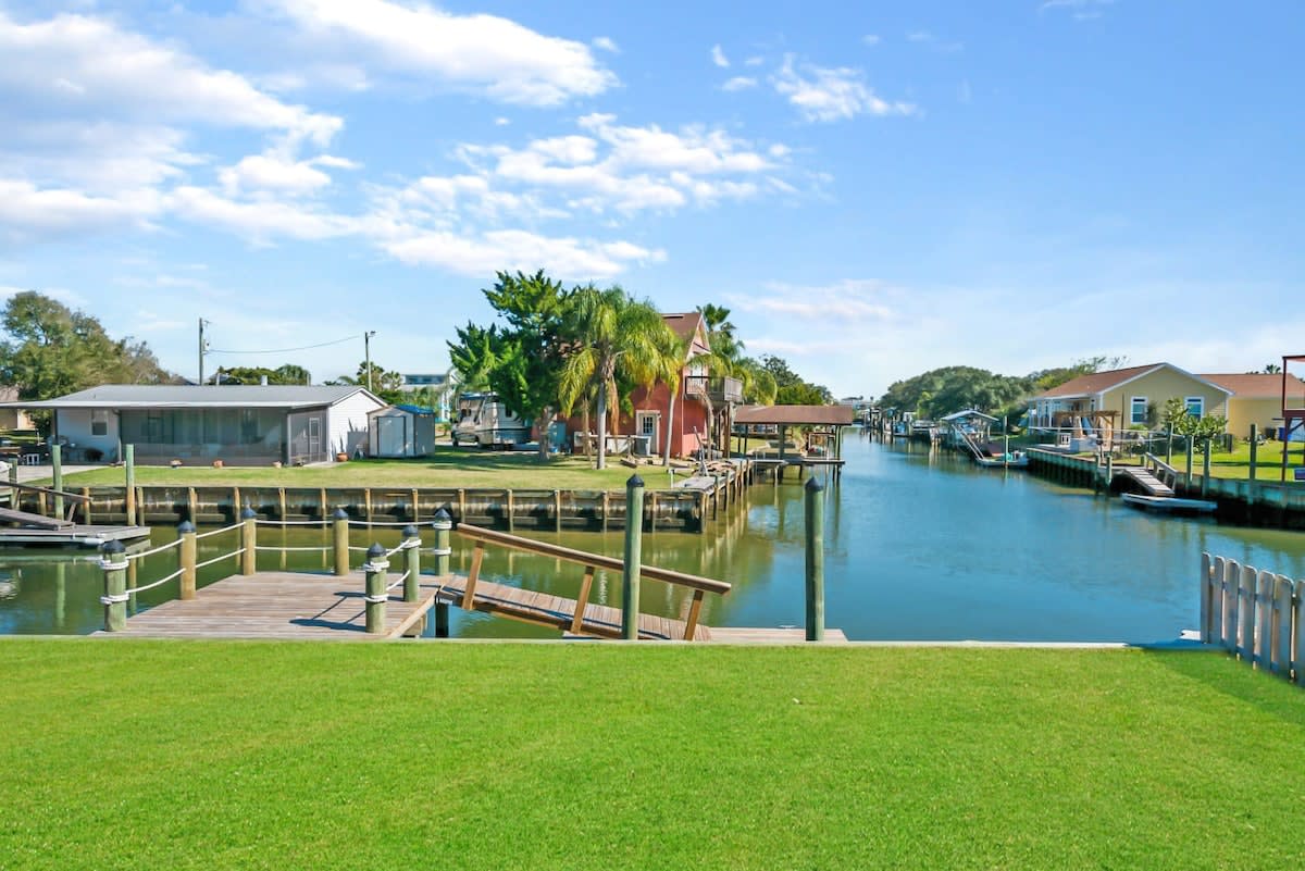 Canal Home, Dock, BBQ, Walk to Beach, Fishing - Foto 1