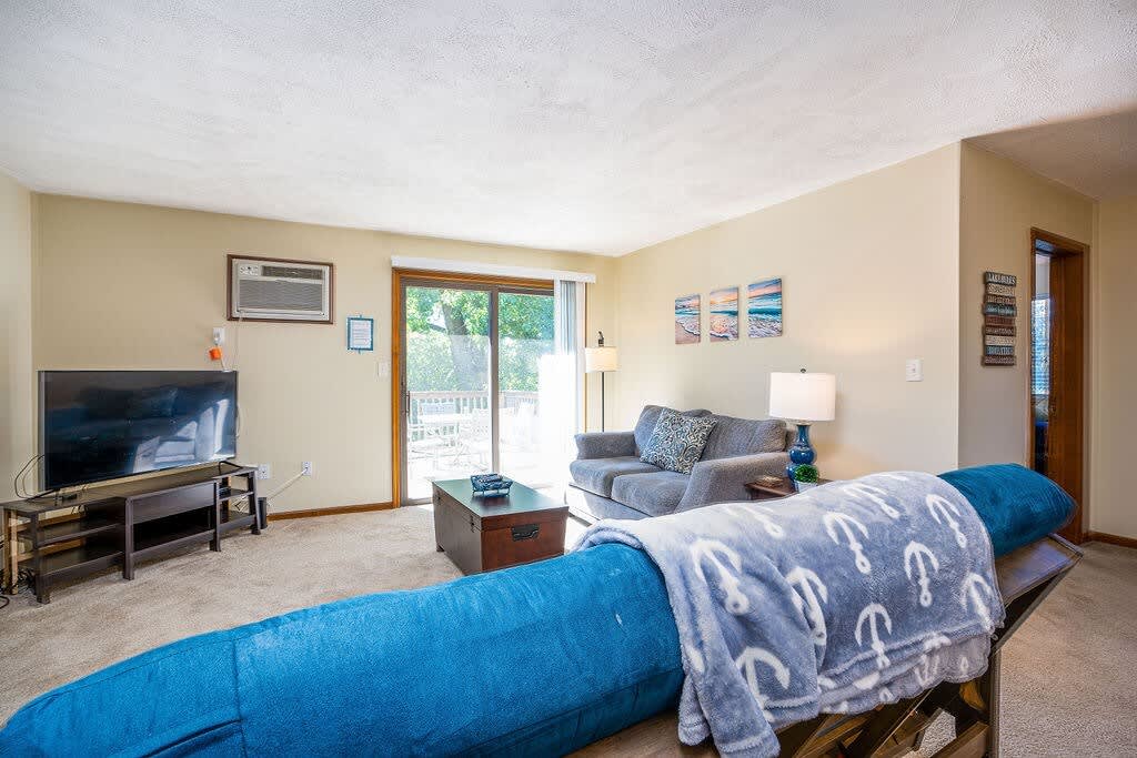 Explore Downtown Rockford! Charming Condo Retreat  — Rockford, MI — vacation rental