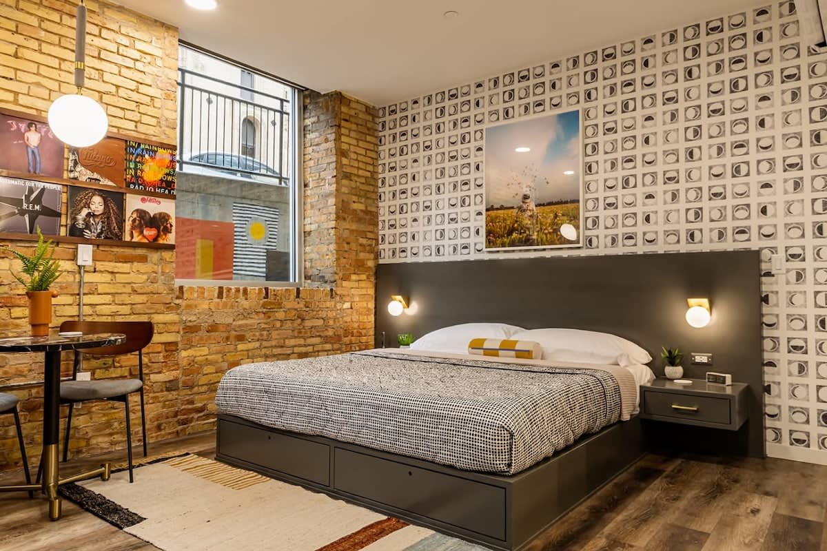 Finnley Boutique King Room