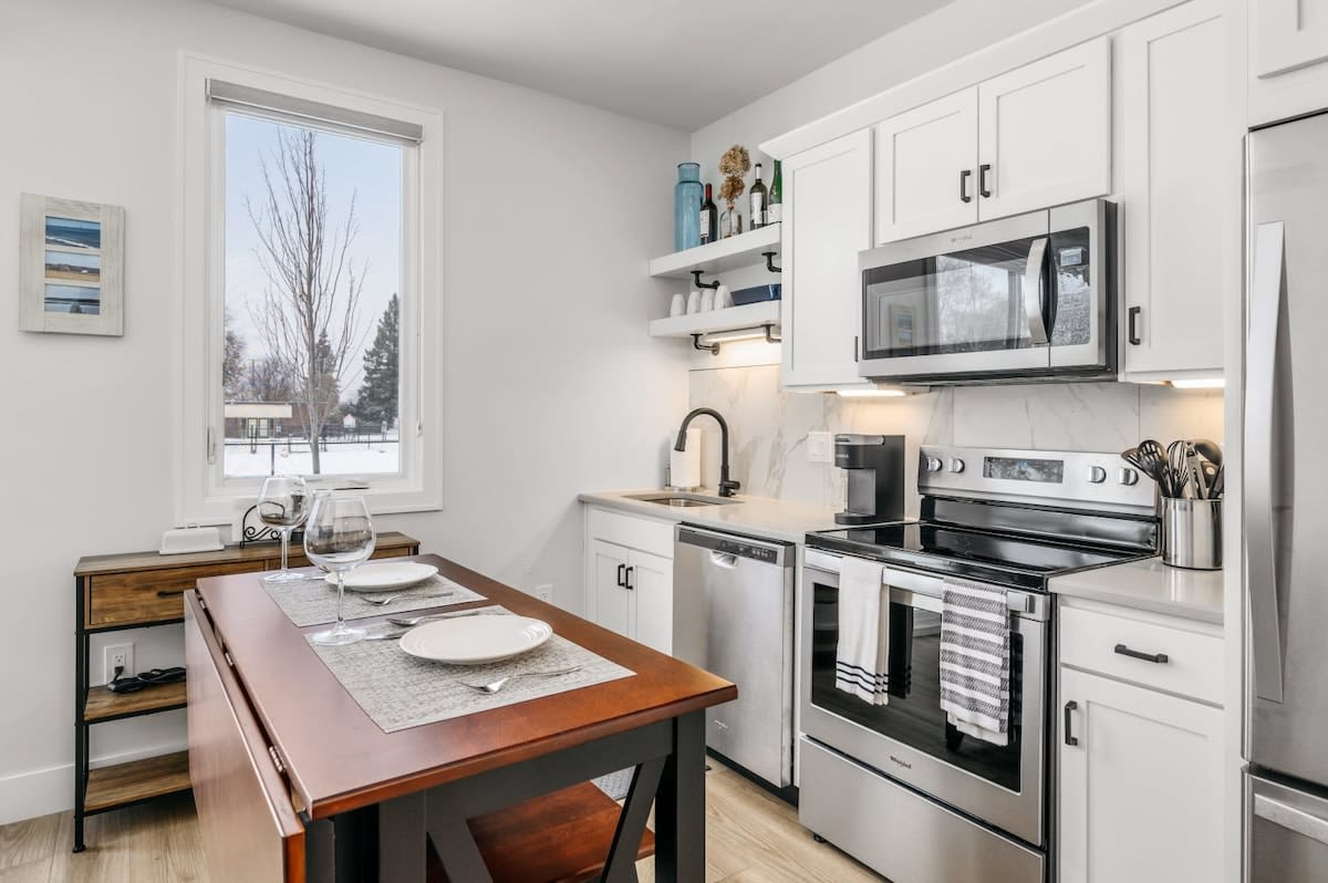 Cypress Parkside Condo - Dog Friendly! — Traverse City, MI — vacation rental