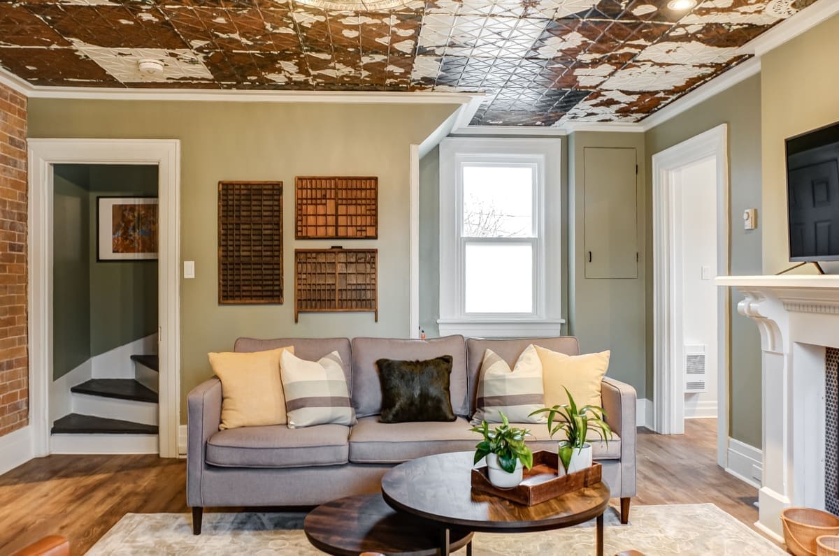 From HGTV! Marigold Suite in county farmhouse - Picture 37