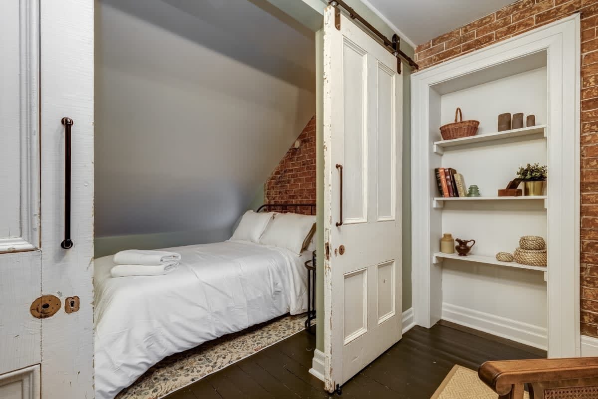 From HGTV! Marigold Suite in county farmhouse - Picture 8