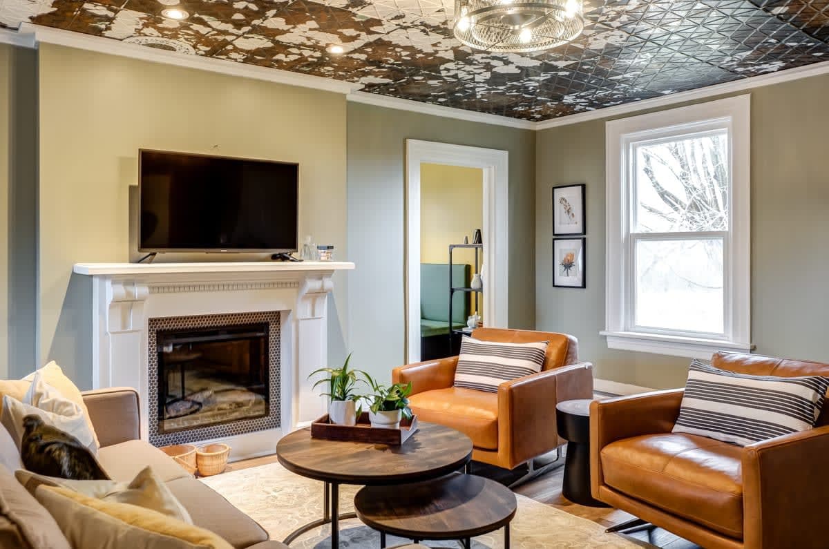 From HGTV! Marigold Suite in county farmhouse - Picture 6