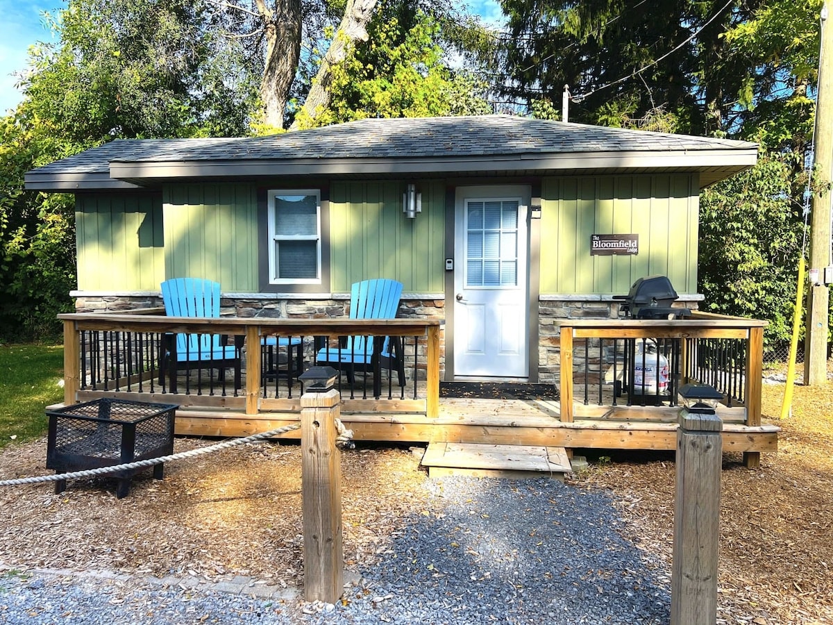 The Bloomfield: Westlake Couple's Cottage - Photo 1