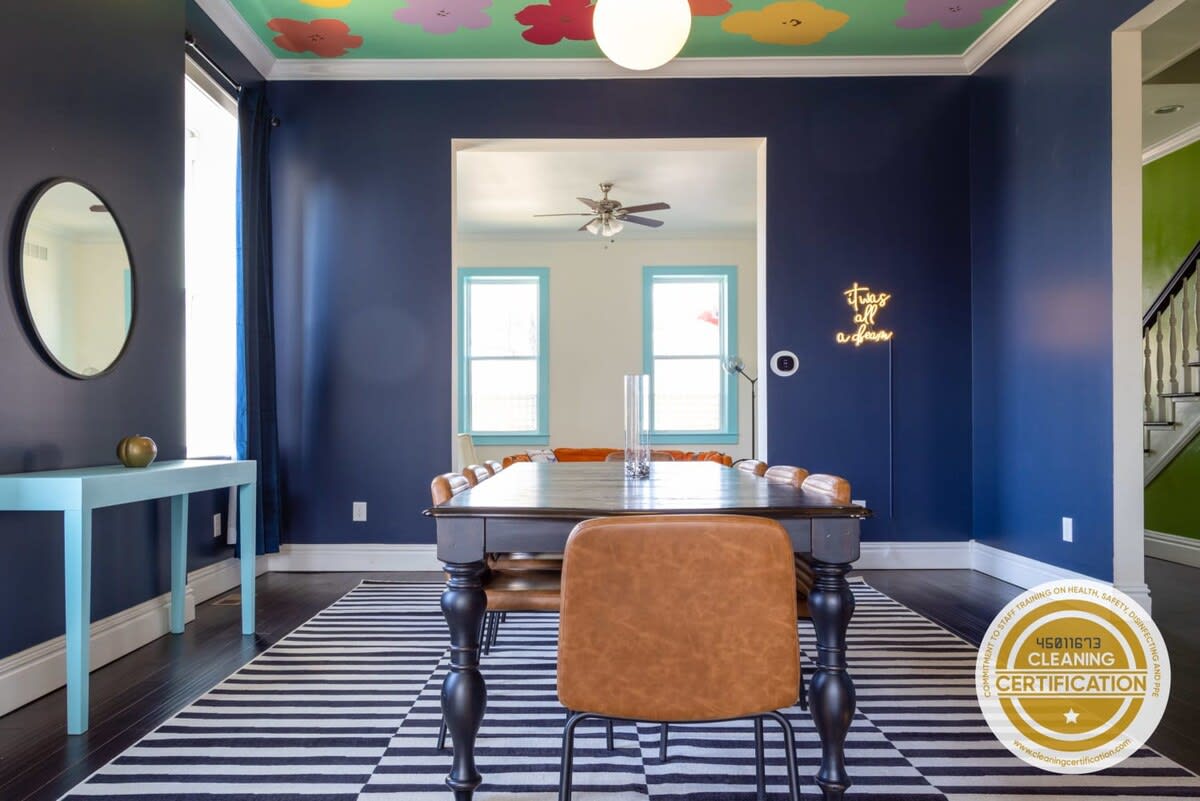 Amazing STL Retreat! ABODEbucks — St. Louis, MO — vacation rental