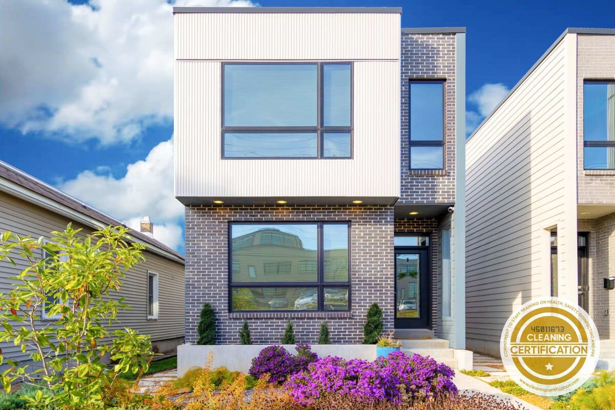 The Grove's Modern Family Row House ABODEbucks — St. Louis, MO — vacation rental