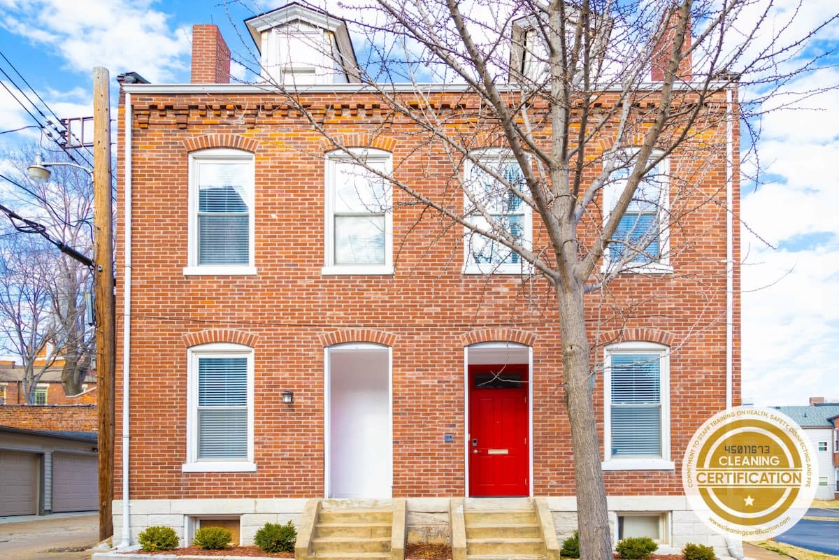 6BR Soulard Family Home with Game Room ABODEbucks — St. Louis, MO — vacation rental