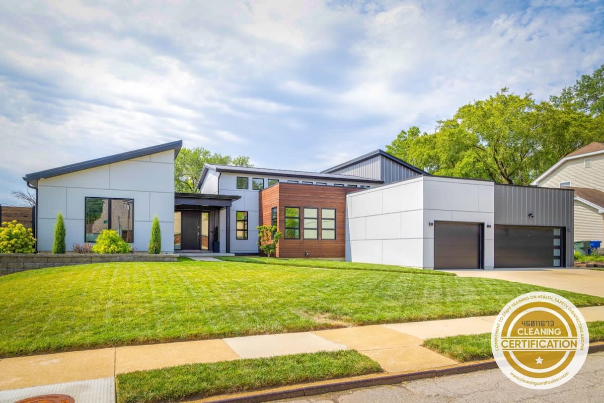 Modern Luxury wit Saltwater Pool ABODEbucks — St. Louis, MO — vacation rental
