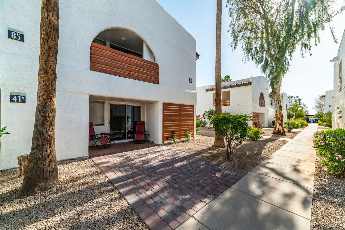 41A Modern Large Studio Condo w heated pool — Casa Grande, AZ — vacation rental
