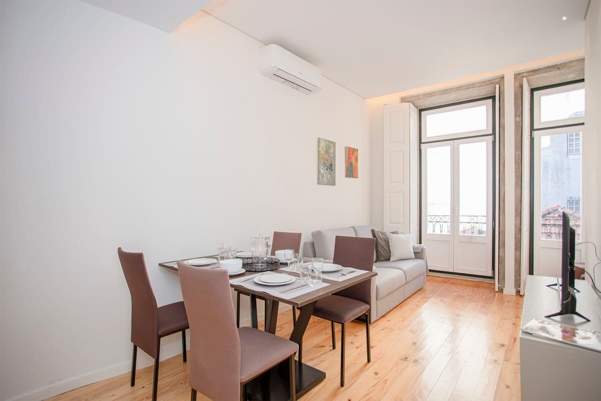 Liiiving in Porto-Mouzinho Residence Apartment 3T — Porto, Porto — vacation rental