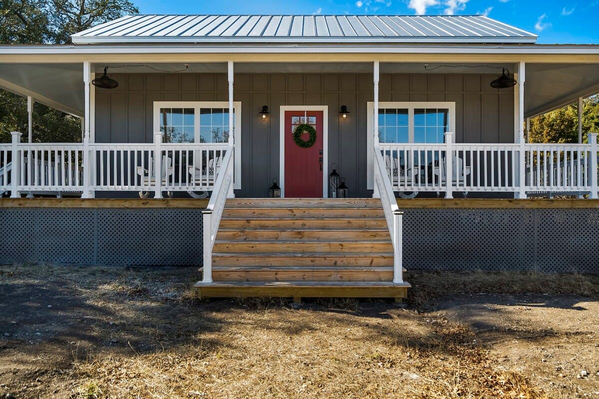 Hot Tub, Pet Friendly, Secluded, Wine Road 290 — Fredericksburg, TX — vacation rental
