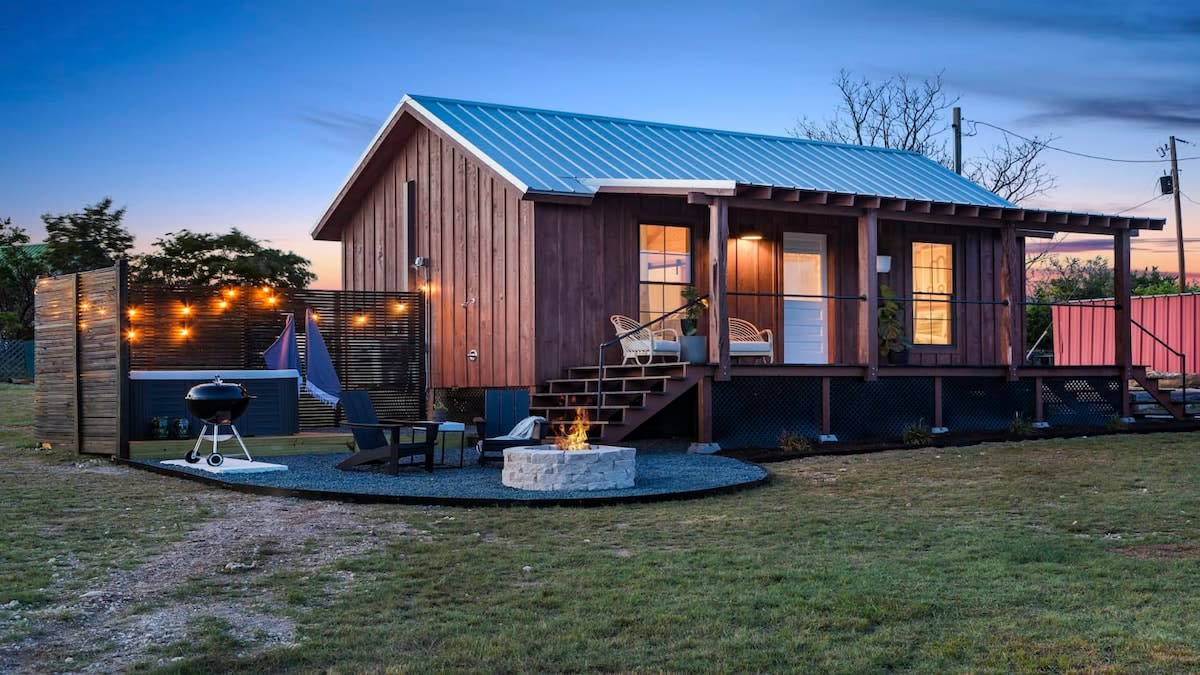 Sweet Paradise, Hot Tub, Fireplace — Fredericksburg, TX — vacation rental