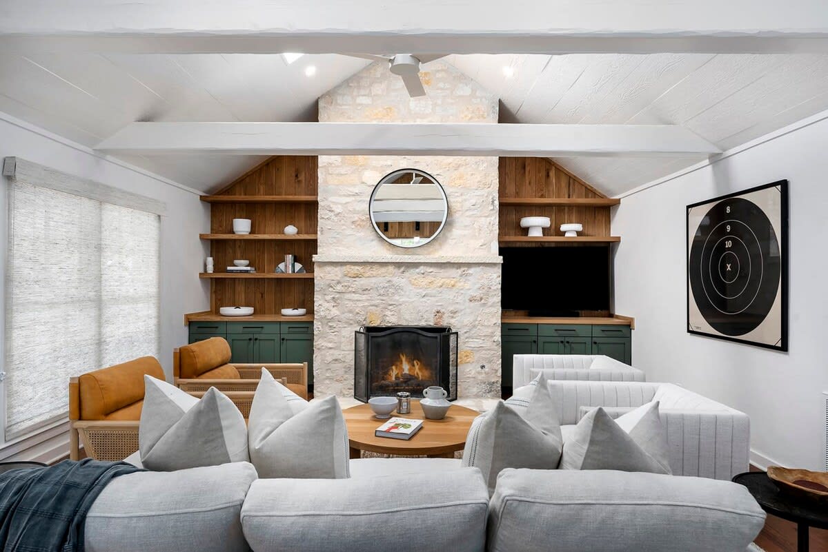 Fab-Fred House, Patio Oasis, Fireplace, In Town — Fredericksburg, TX — vacation rental