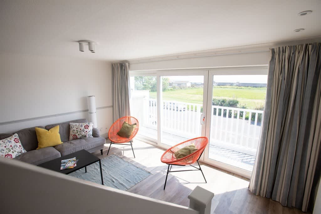 Step out onto the balcony anytime to admire the sea view and take a breath of Fresh Air!