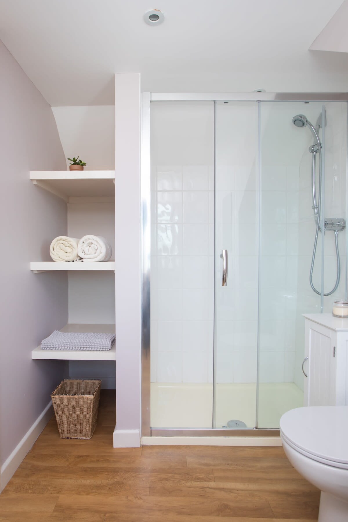 Walk in en-suite shower