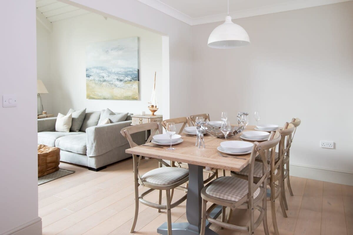 Not far to go from the lounge when dinner is served