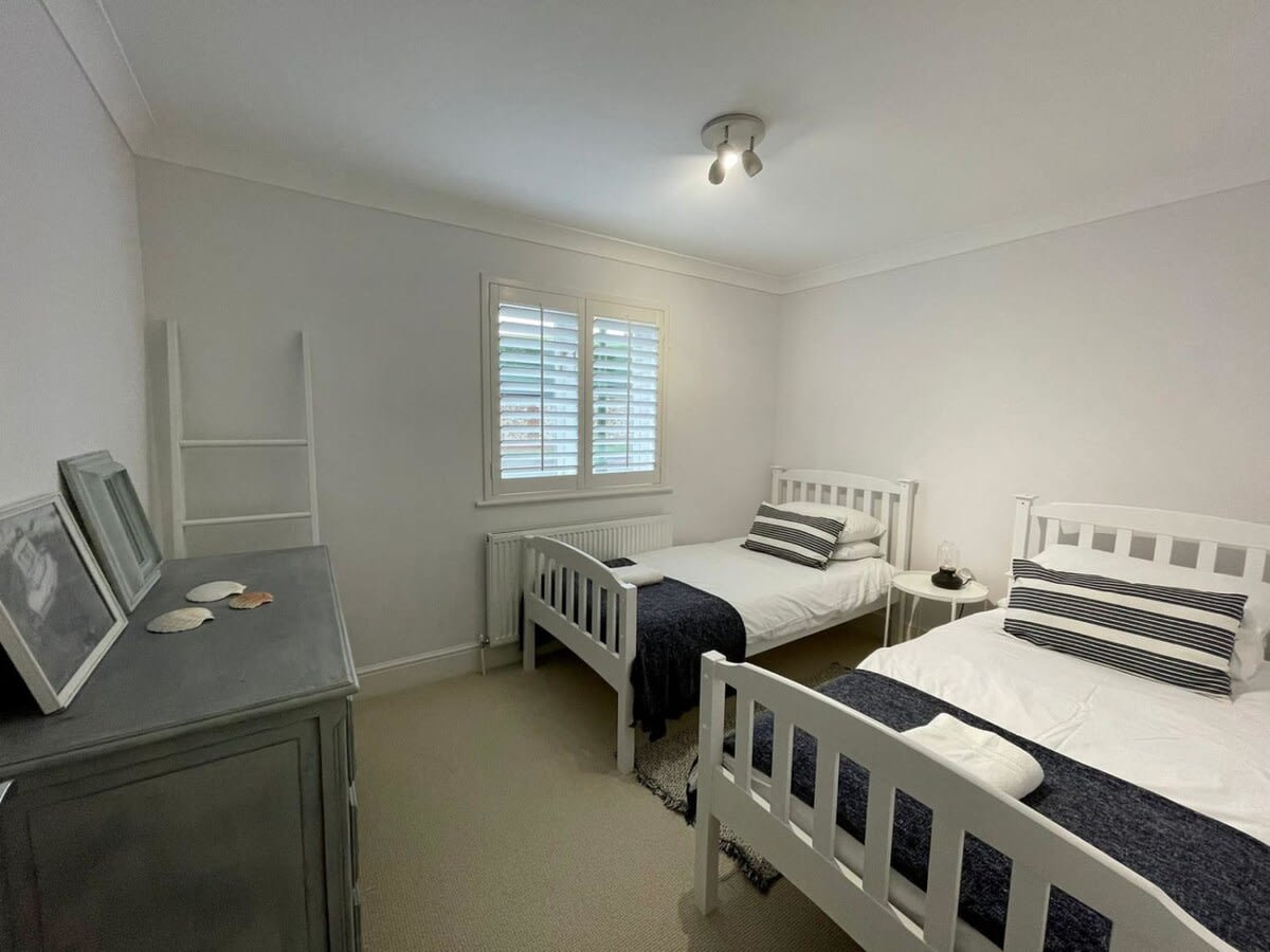 The next delightful twin bedroom