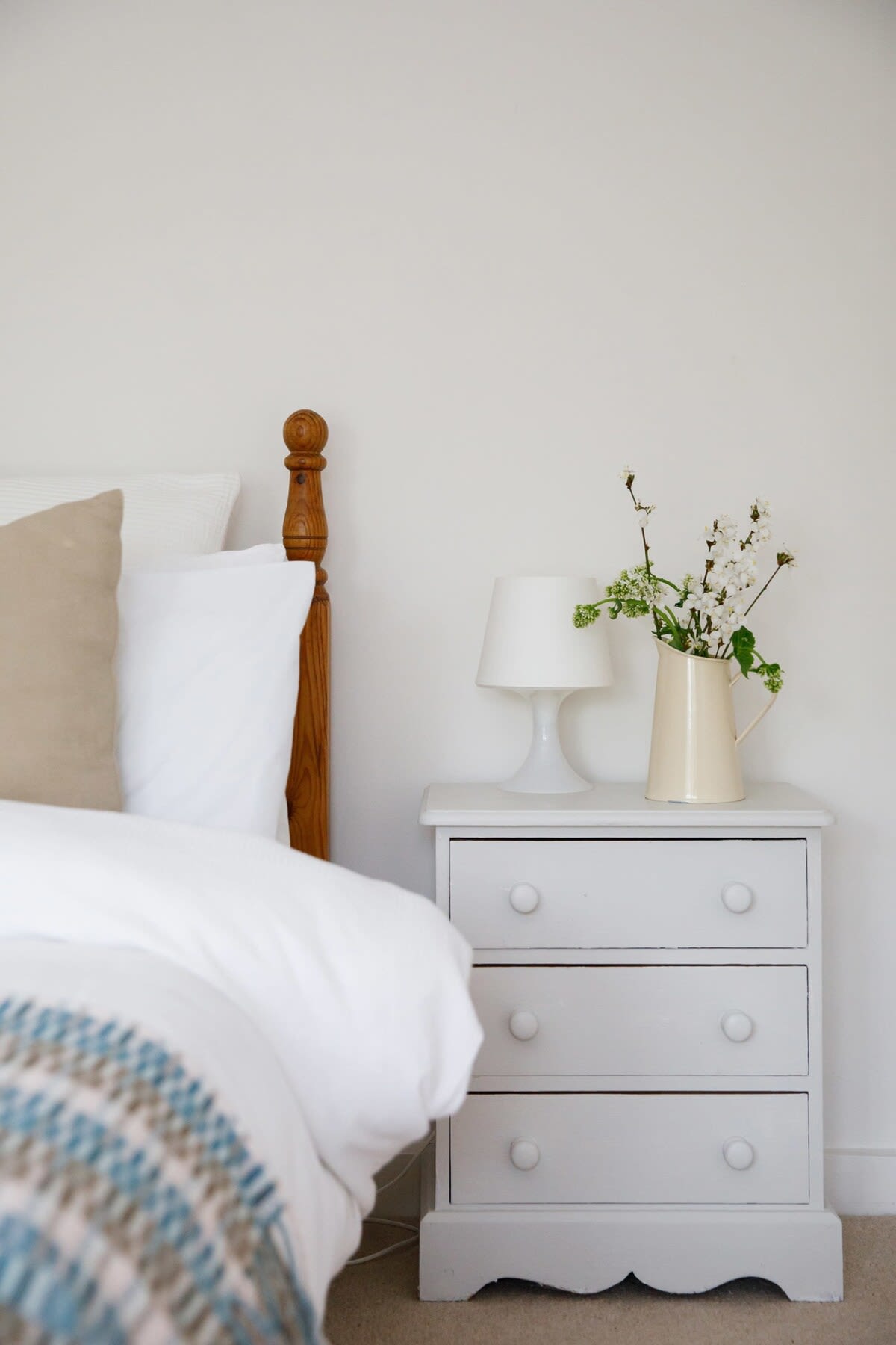 Simple and stylish decor