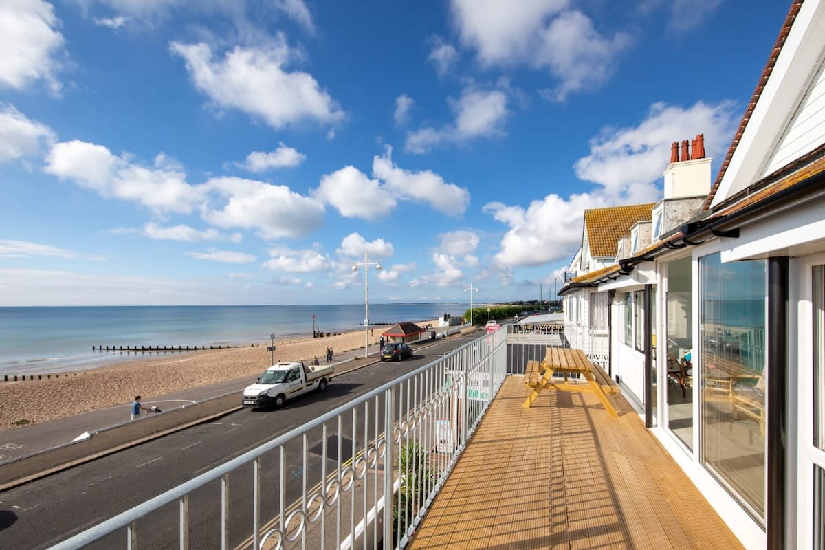 Stunning Beachfront Apt w/ Balcony & Sea Views