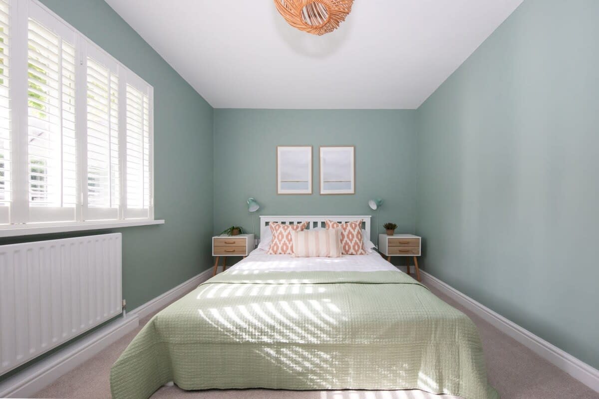 The luxurious king bedroom