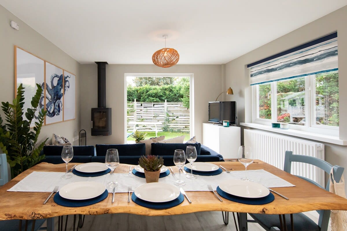 Enjoy breakfast whilst listening to the sounds in your garden