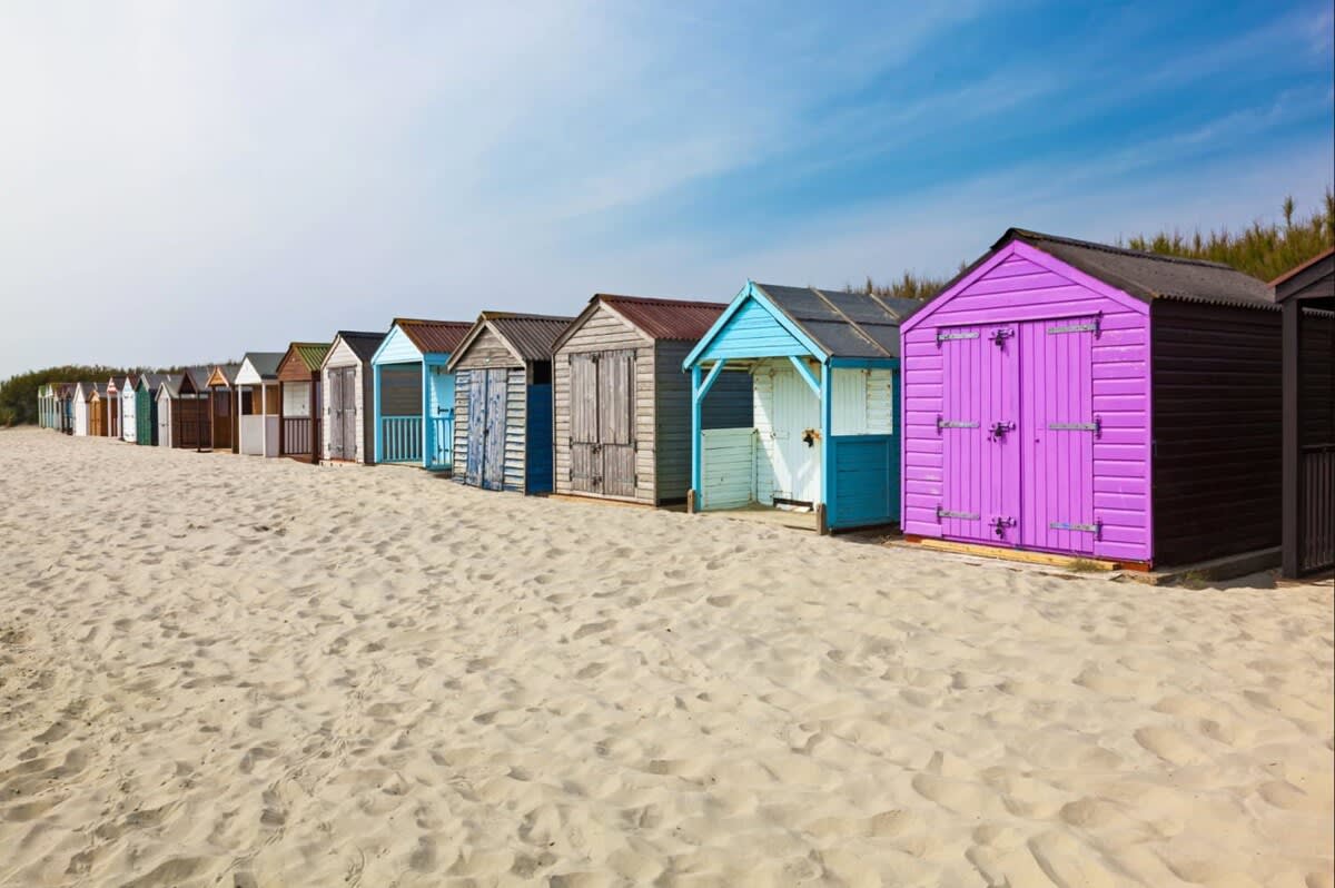 West Wittering's Blue Flag Beach is 5 minutes drive away and home to sand dunes, stunning walks and colourful beach huts.