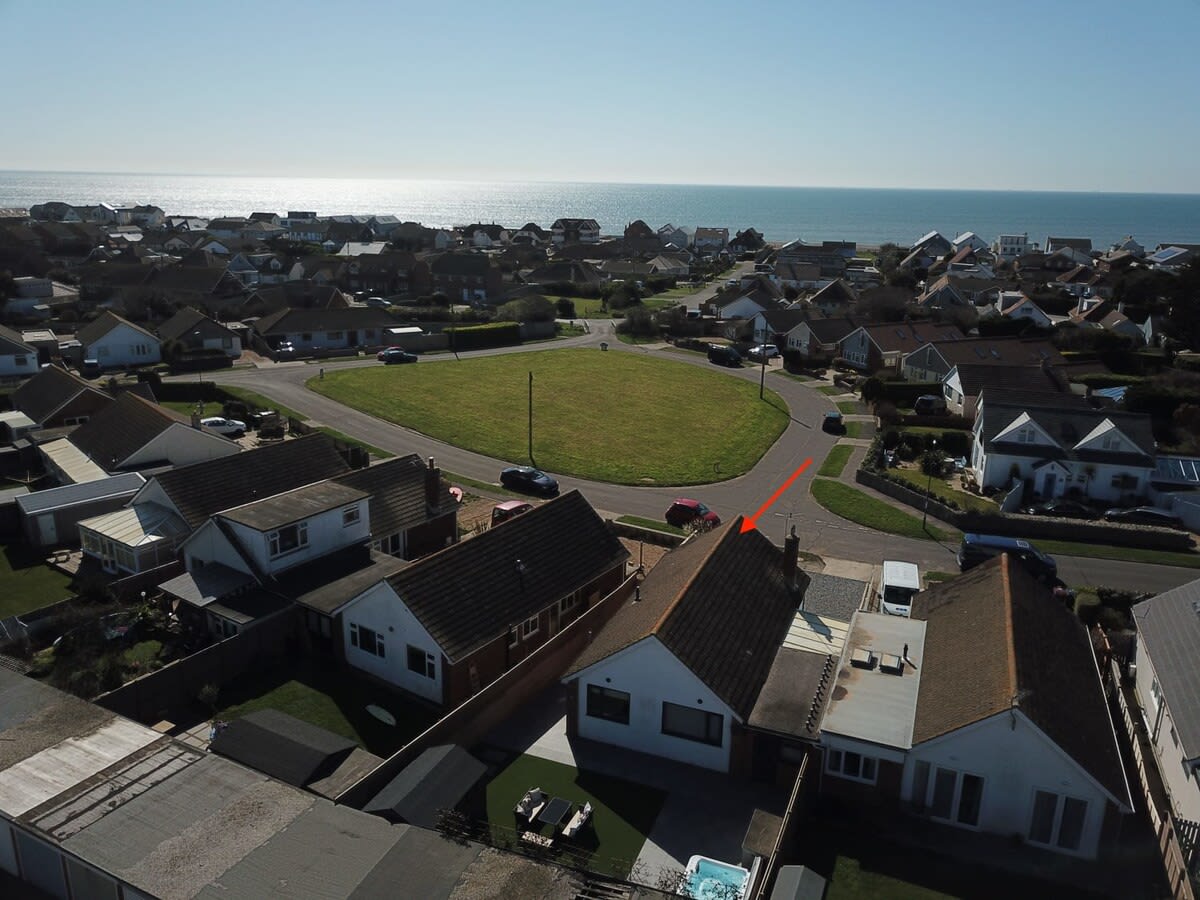 The beach is a short walk.. you can hear it from the house!