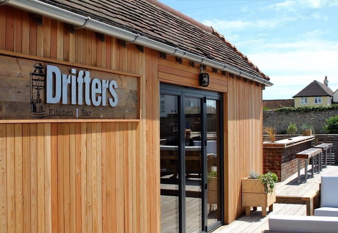 Drifters surf cafe does breakfast, lunch and dinner and is 5 minutes walk away