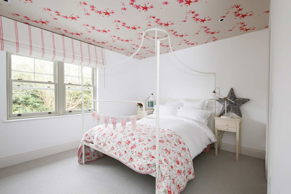 Sleep under the starry ceiling