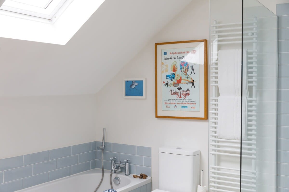 Spacious family bathroom.