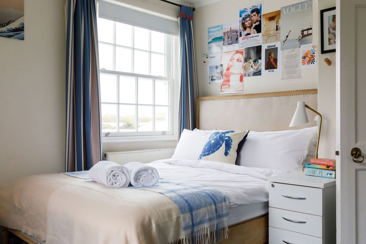 Perfect for a couple or teenager.