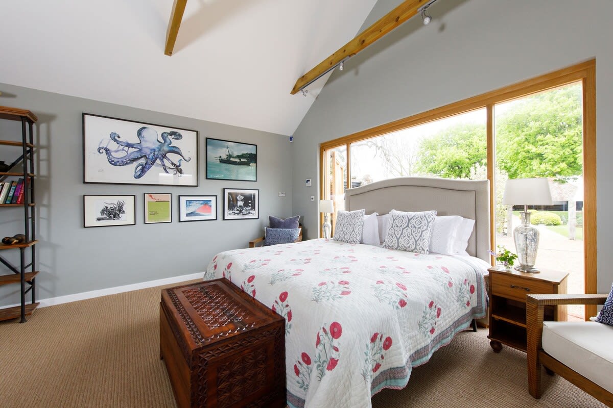 The Barn doubles up as separate accommodation for a couple or single guest.