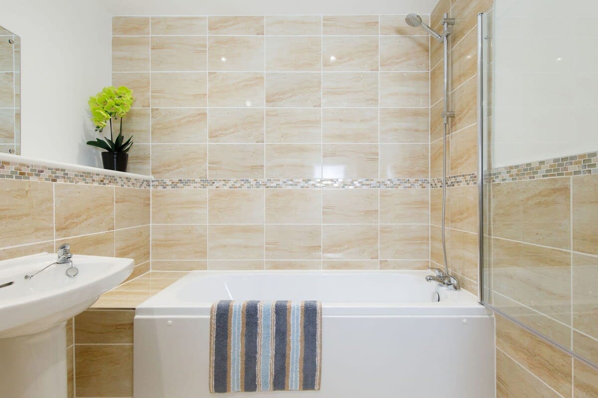 Relax in the bath after a long day exploring the countryside or seaside.