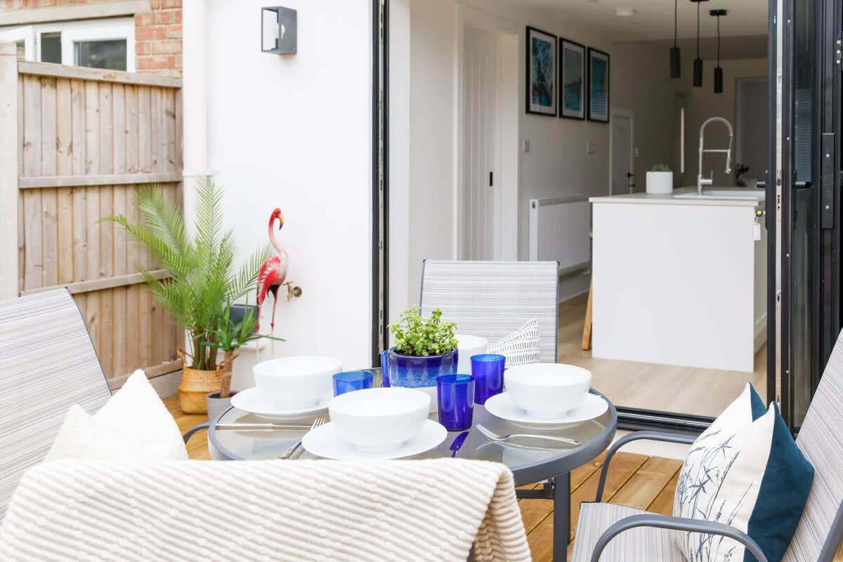 Relax outside with a morning coffee or cold drink on warmer evenings..