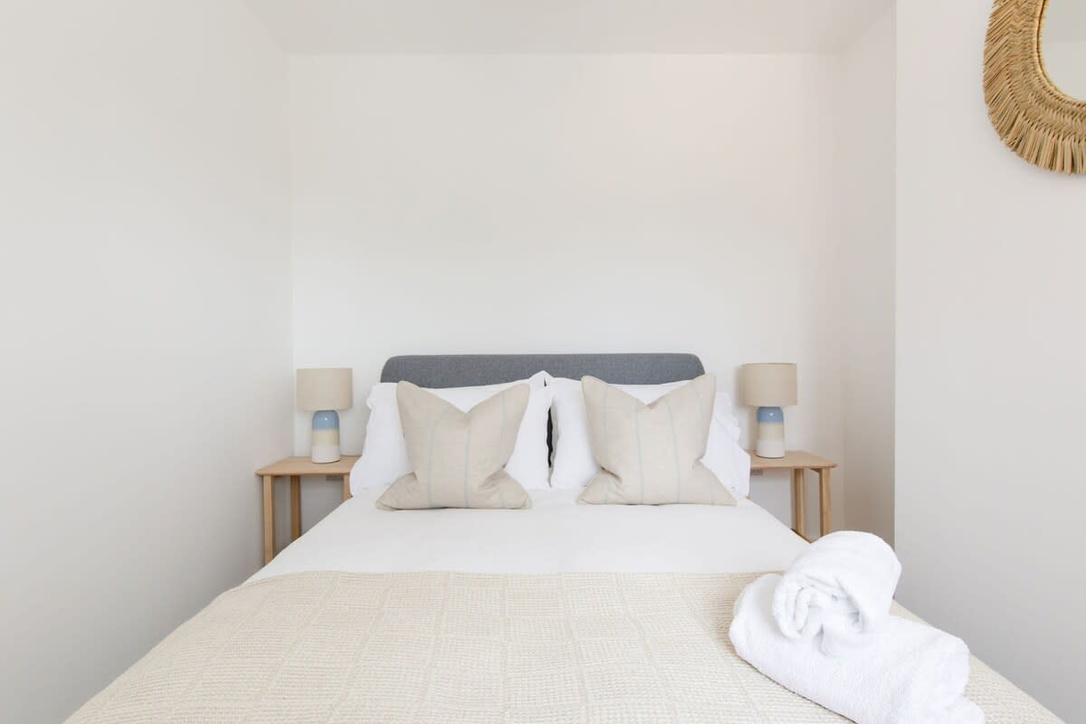 Find rest and tranquillity with comfy furnishings.