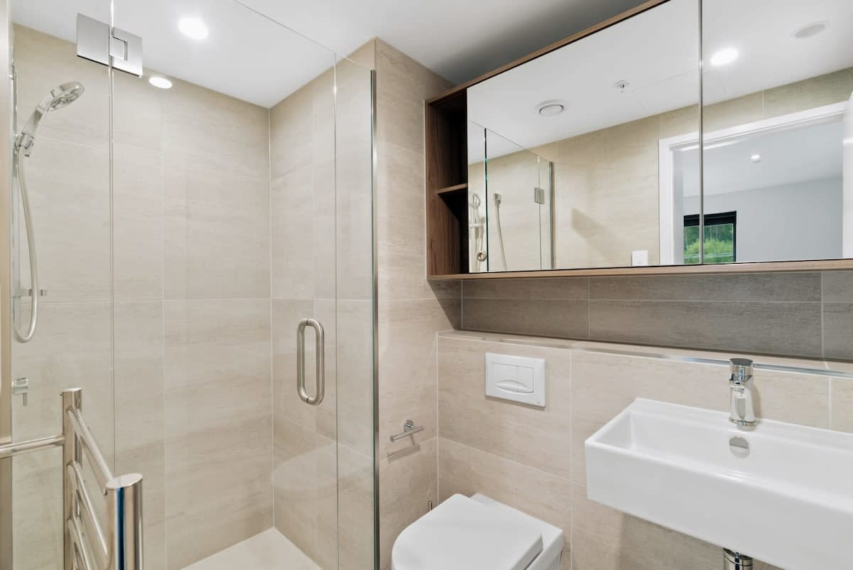 Modern Apartment Near Coronet Peak Skiing