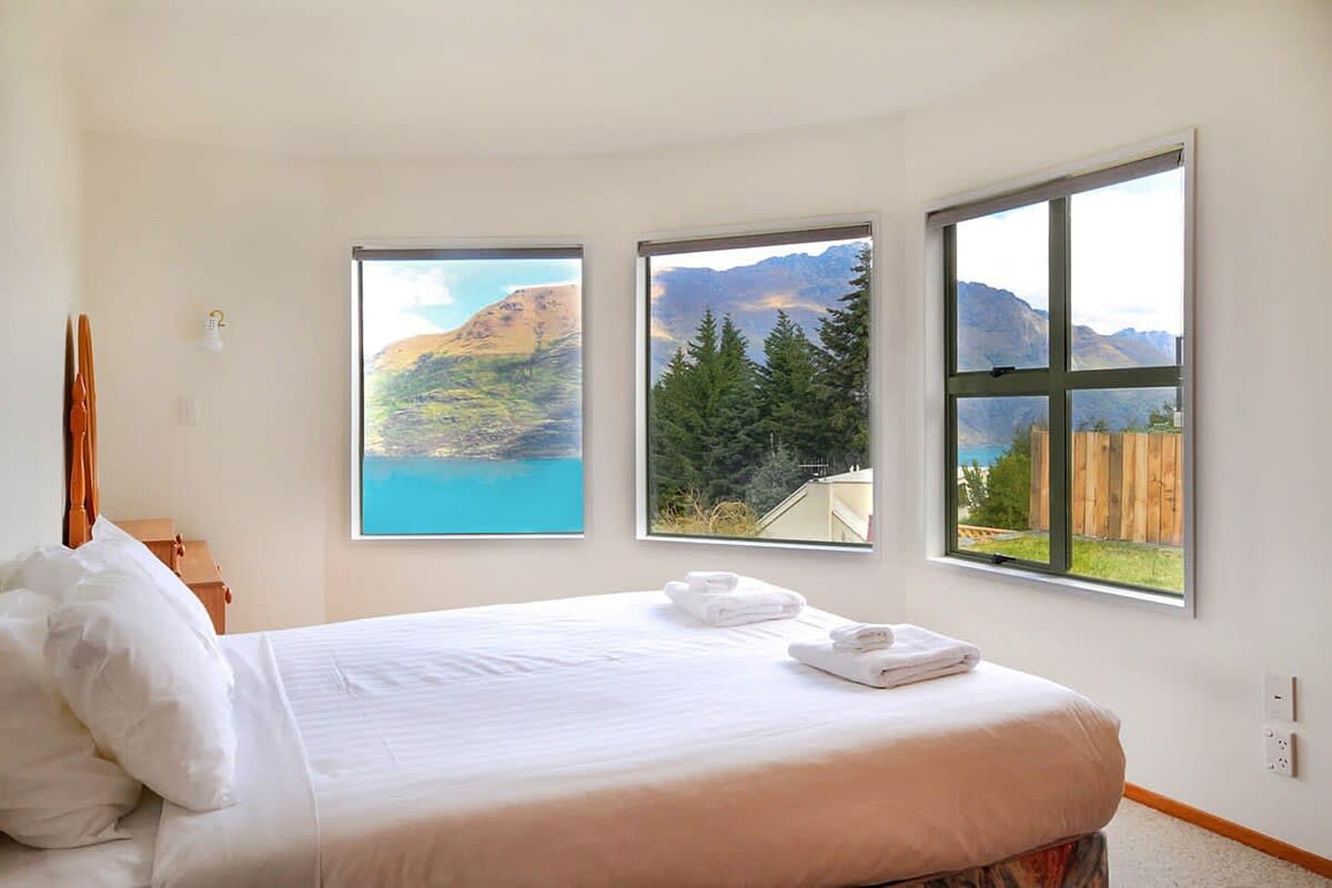 Ruby's Fernhill Vista
