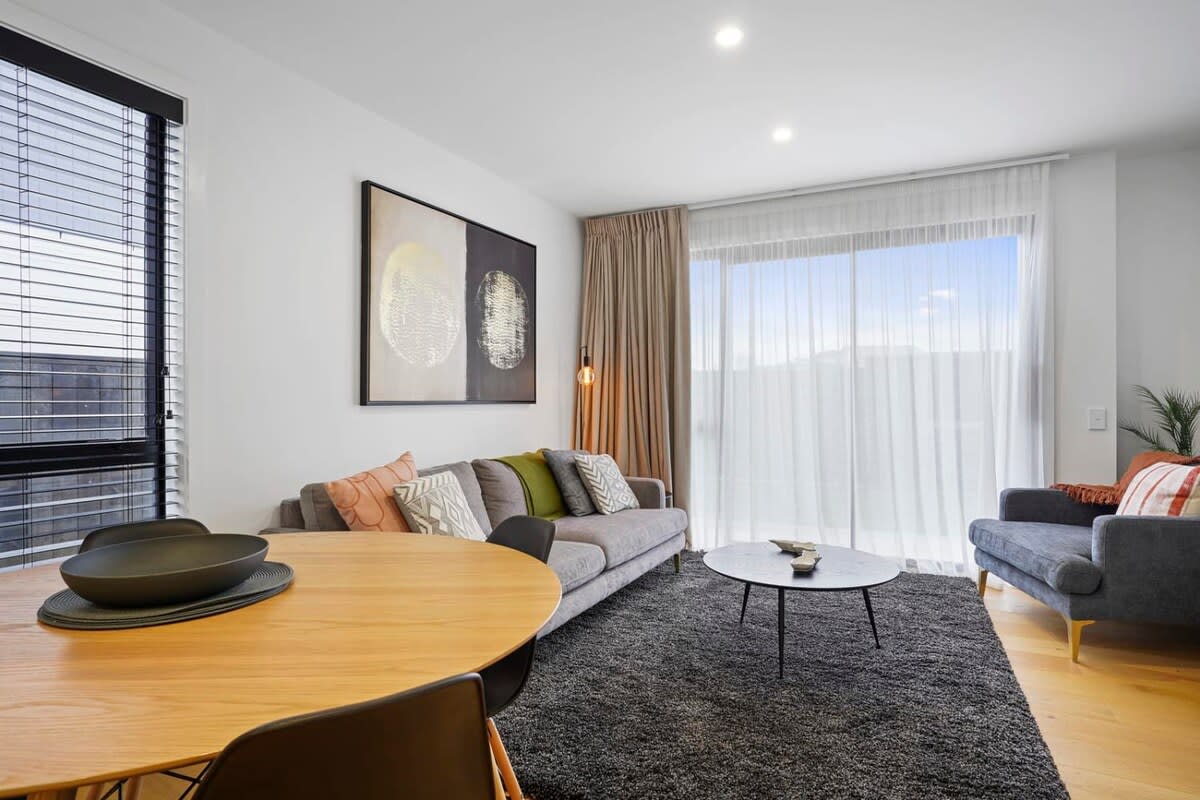 Stay At Ours - Albert Town