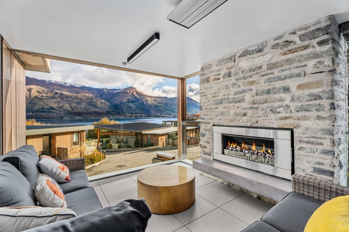 Lakeview Luxury Vista