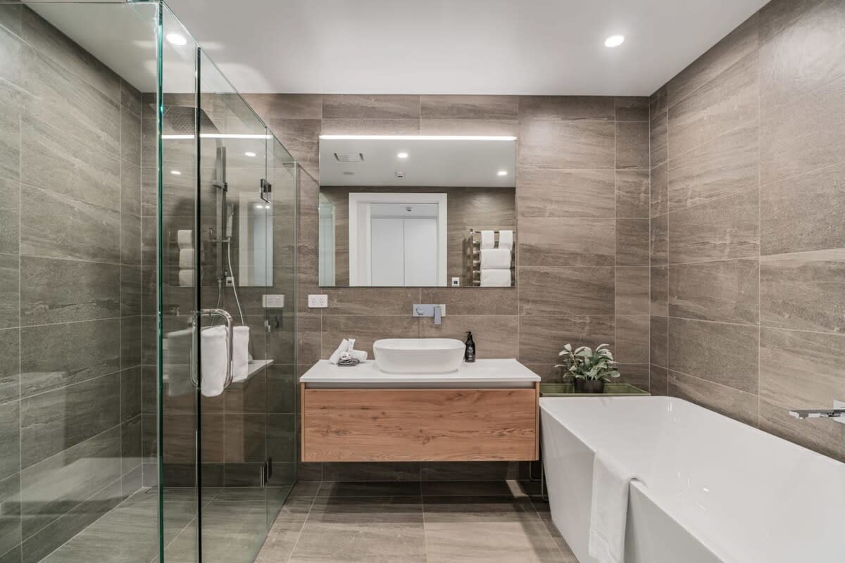 Stunning Lakefront Studio with Hot Tub & Views