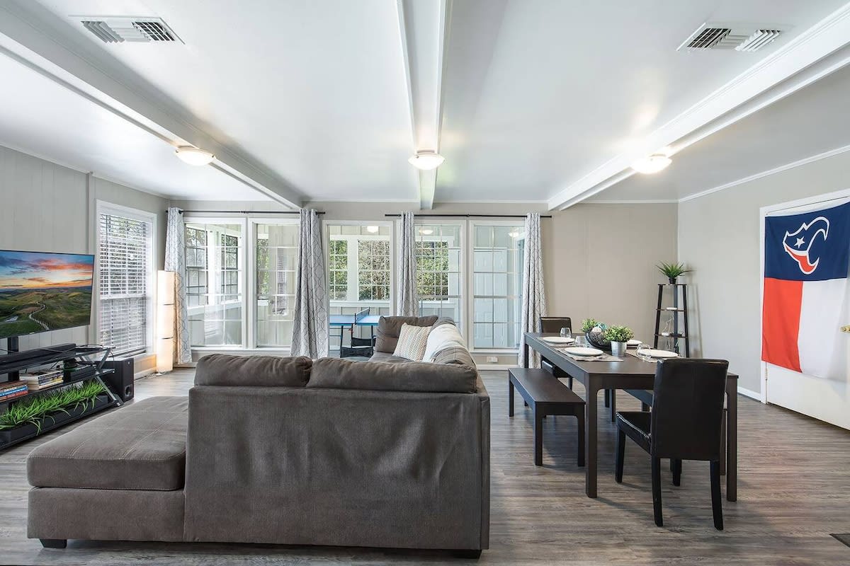 Piney Woods | Spacious Retreat | Near Sam Houston! — Huntsville, TX — vacation rental