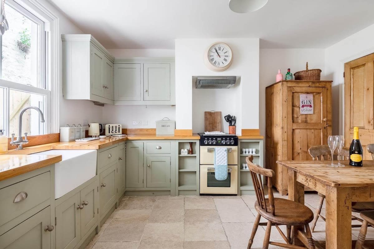 Gin O'Clock, Mevagissey, Level Walk to Harbour! — Mevagissey, England — vacation rental