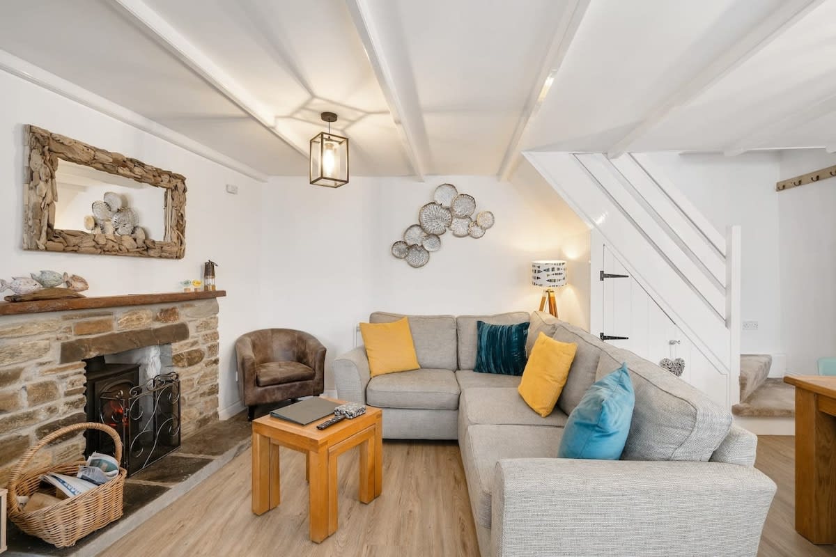 Beautiful Cottage Minutes from Mevagissey Harbour — Saint Austell, England — vacation rental