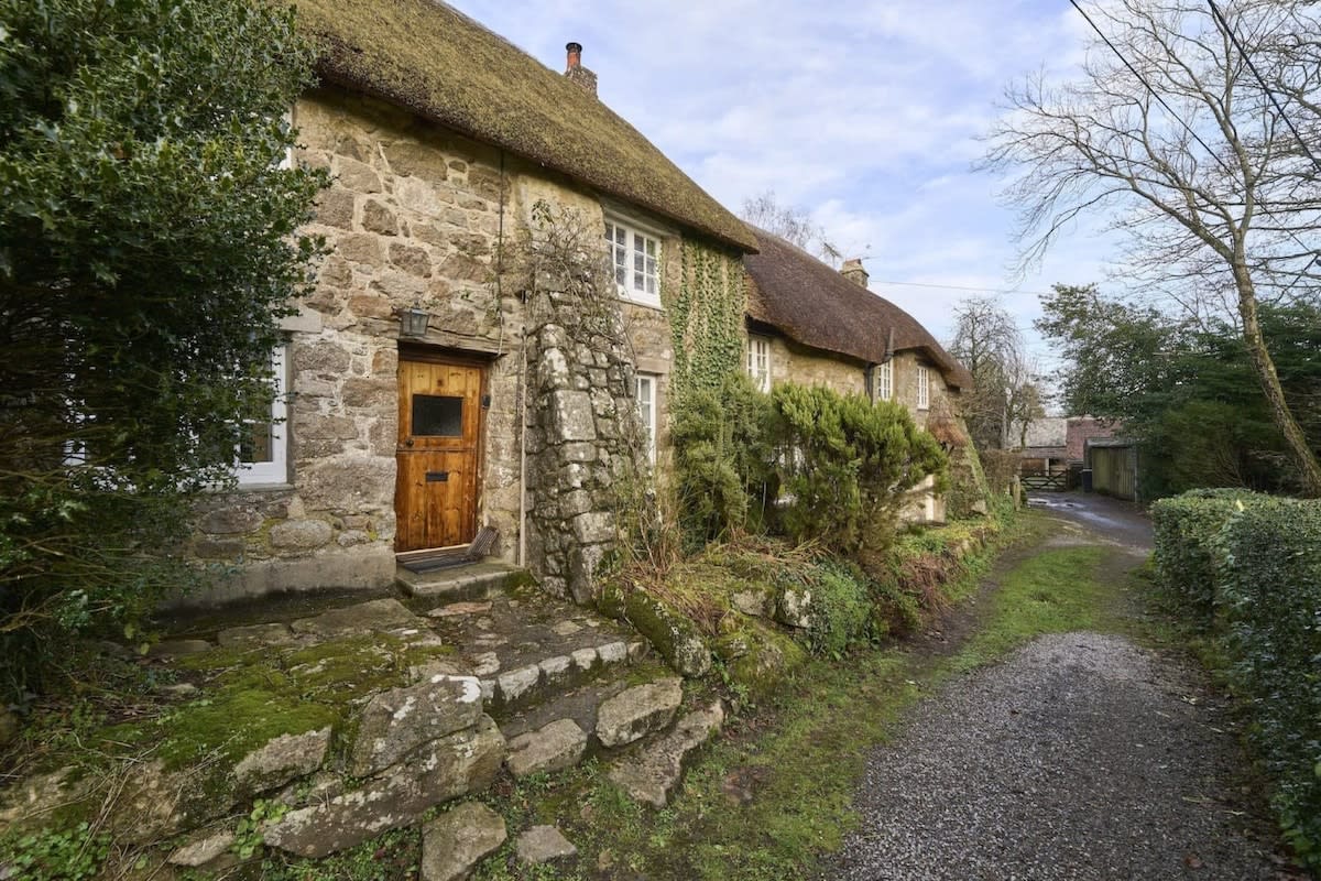 Beautiful Thatched Cottage in Heart of Dartmoor — Newton Abbot, England — vacation rental