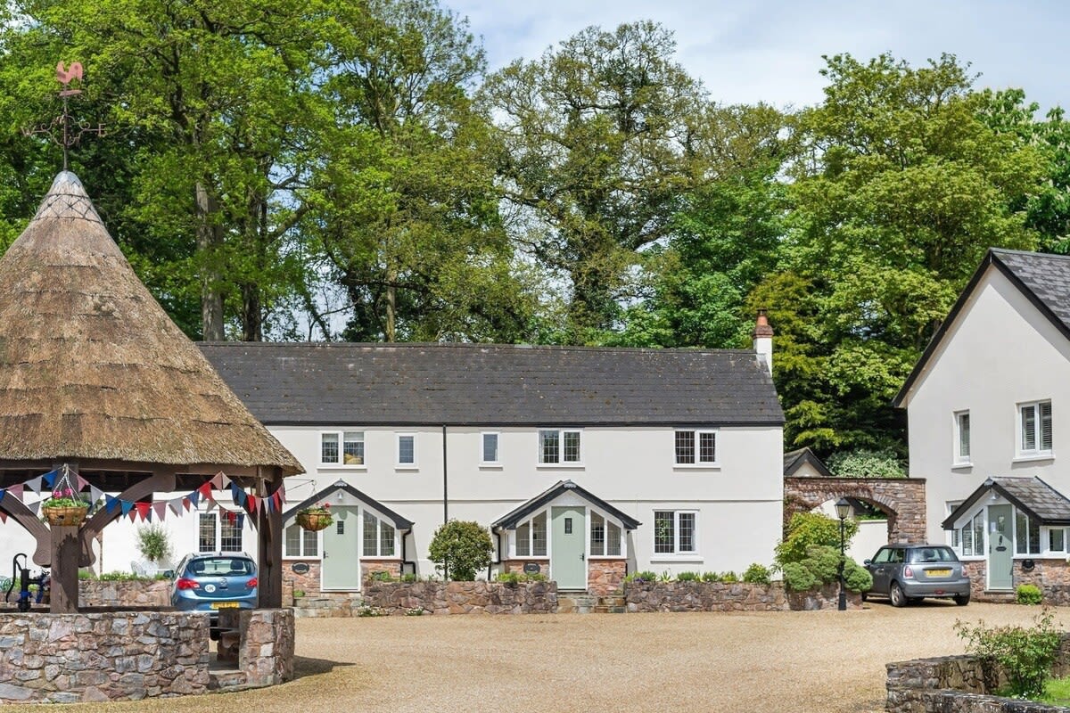 Idyllic Cottage in Heart of Devon Countryside — Cullompton, England — vacation rental