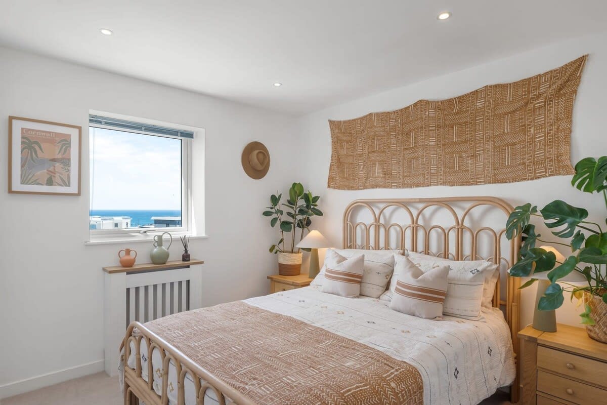 Boho-Chic Apartment with Sea Views & Parking — Newquay, Cornwall — vacation rental