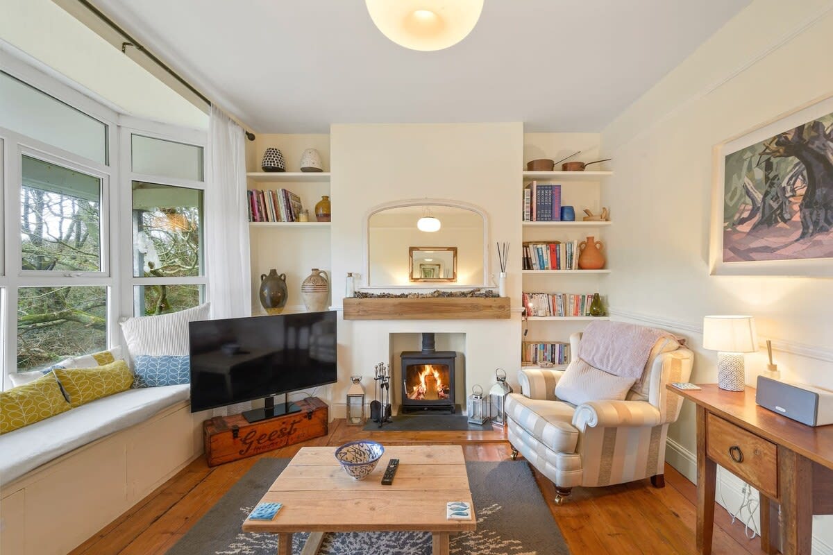 Cosy Home on the Waterfront, Private Parking — Looe, Cornwall — vacation rental