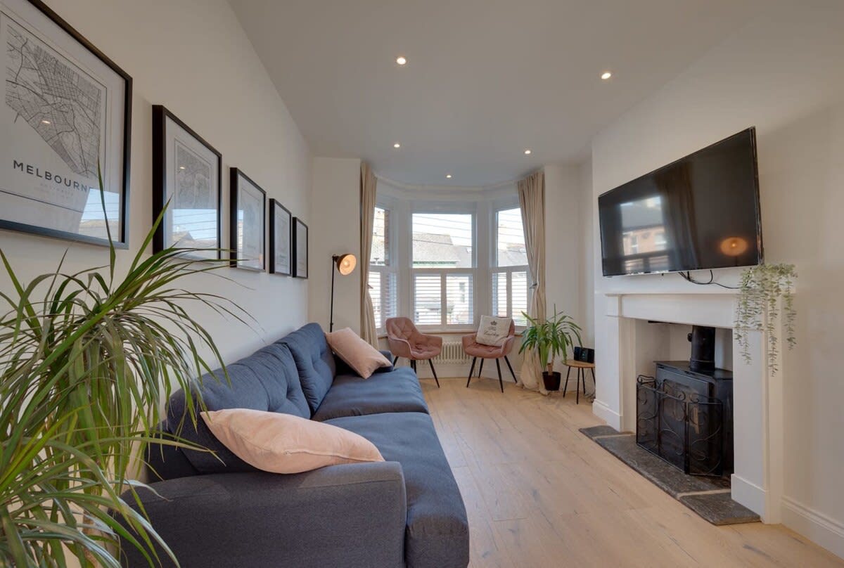 Modern & homely 2-bed - close to BEACH — Bideford, England — vacation rental